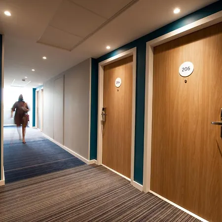 Express - Arcachon - La Teste, An Ihg 라테스트드뷔크